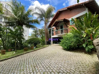 Casa com 6 Quartos para alugar, 500m² no São Francisco, Niterói