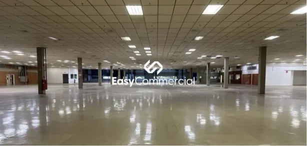 Galpão/Depósito/Armazém para alugar, 900m² no Eugênio de Mello, São José dos Campos