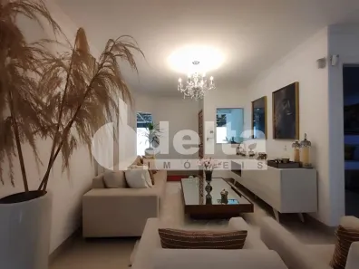 Casa com 3 Quartos à venda, 290m² no Jardim Europa, Uberlândia