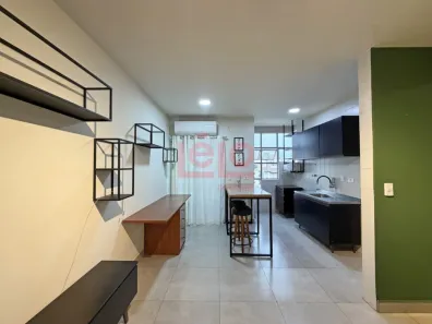 Apartamento com 1 Quarto para alugar, 38m² no Zona 7, Maringá
