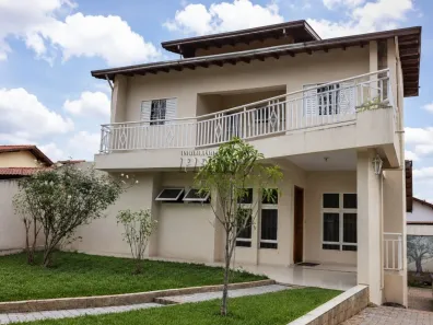 Sobrado com 4 Quartos à venda, 286m² no Petrópolis, Londrina
