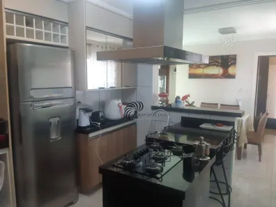 Casa com 3 Quartos à venda, 210m² no Tulipas, Jundiaí