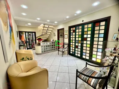 Imóvel Comercial com 3 Quartos à venda, 270m² no Centro, Vinhedo