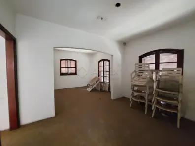 Casa com 3 Quartos à venda, 220m² no Vila Santa Maria, Americana