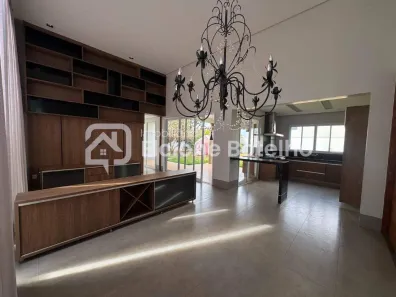 Casa de Condomínio com 3 Quartos para alugar, 197m² no Jardim Botânico, Uberlândia