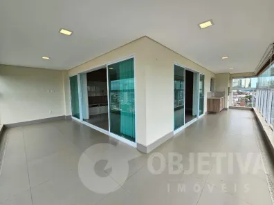 Apartamento com 3 Quartos para alugar, 190m² no Tabajaras, Uberlândia