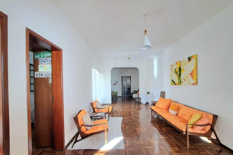 Casa com 5 quartos — Nova Suíssa, Belo Horizonte