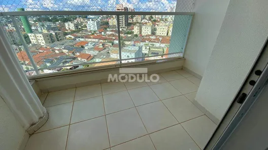 Apartamento com 3 Quartos para alugar, 90m² no Santa Mônica, Uberlândia