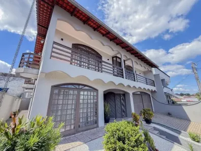 Sobrado com 4 Quartos à venda, 404m² no Itaum, Joinville