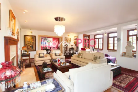 Casa com 4 Quartos à venda, 450m² no Jardim Leonor, São Paulo