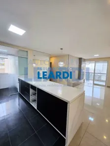 Apartamento com 3 Quartos para alugar, 100m² no Tamboré, Santana de Parnaíba