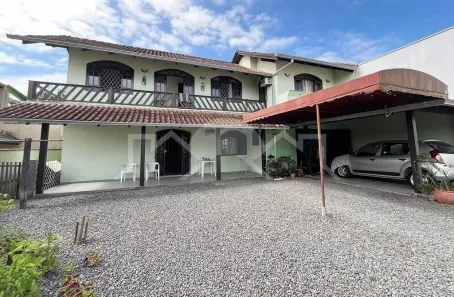 Casa com 3 Quartos à venda, 170m² no Floresta, Joinville
