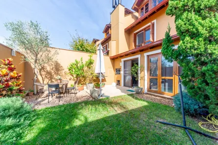 Casa de Condomínio com 4 Quartos à venda, 438m² no Três Figueiras, Porto Alegre
