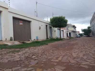 Casa com 2 Quartos para alugar, 150m² no Vila Real, Juazeiro do Norte