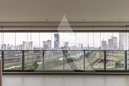 Apartamento com 3 Quartos para alugar, 142m² no Cidade Jardim, São Paulo
