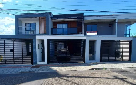 Sobrado com 3 Quartos à venda, 122m² no Saguaçu, Joinville