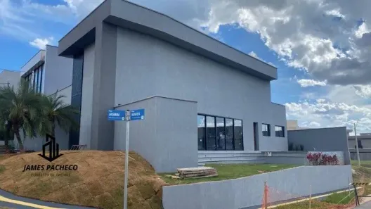Casa de Condomínio com 4 Quartos à venda, 175m² no Jardins Capri, Senador Canedo