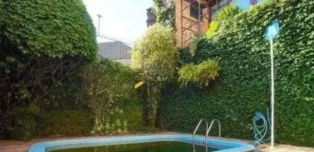 Casa com 4 Quartos para alugar, 248m² no Chácara das Pedras, Porto Alegre
