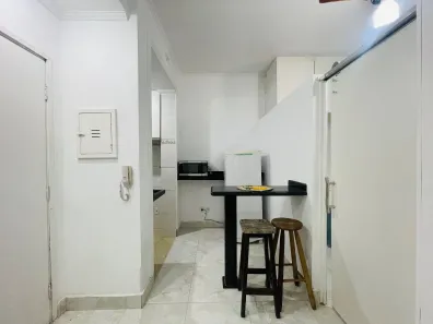 Kitnet com 1 Quarto à venda, 35m² no Pitangueiras, Guarujá