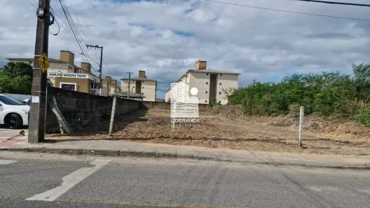 Lote/Terreno à venda, 717m² no Barra do Aririú, Palhoça