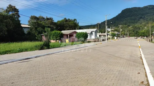 Lote/Terreno à venda, 364m² no Centro, Picada Café