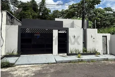 Casa com 3 Quartos à venda, 154m² no Flores, Manaus