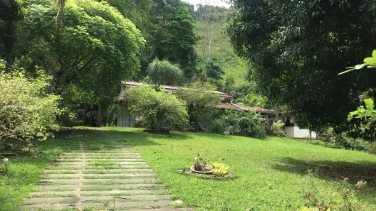 Fazenda/Sítio com 3 Quartos à venda, 3600m² no Agrobrasil, Cachoeiras de Macacu