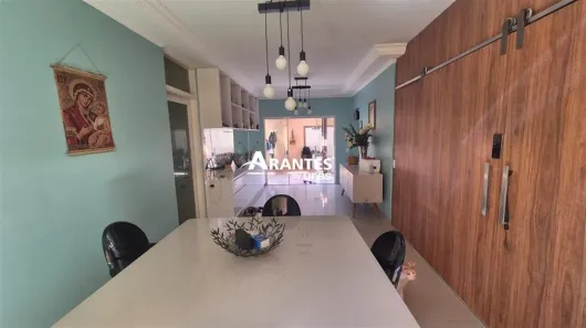 Casa com 3 Quartos à venda, 225m² no Santa Mônica, Uberlândia