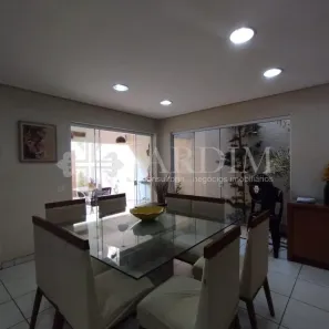 Sobrado com 3 Quartos à venda, 173m² no Jardim Caxambu, Piracicaba
