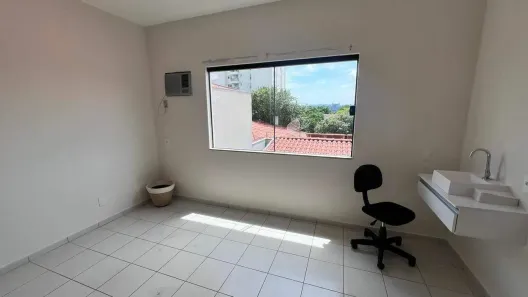 Sala Comercial para alugar, 13m² no Anhangabaú, Jundiaí