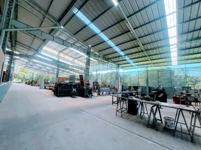 Galpão/Depósito/Armazém com 4 Quartos para alugar, 800m² no Taquara, Rio de Janeiro
