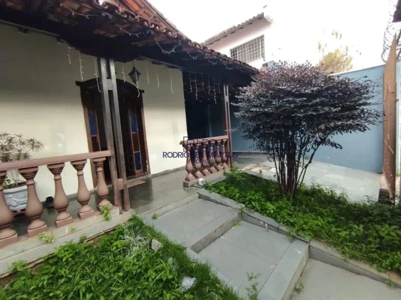 Casa com 3 quartos — Alto Caiçaras, Belo Horizonte