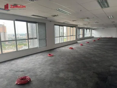 Sala Comercial para alugar, 596m² no Sítio Tamboré Alphaville, Barueri