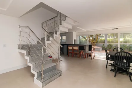 Casa de Condomínio com 3 Quartos para alugar, 330m² no Pedra Redonda, Porto Alegre
