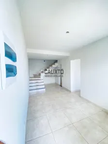 Casa com 2 Quartos à venda, 75m² no Novo Mundo, Uberlândia