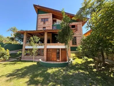 Casa de Condomínio com 6 Quartos à venda, 400m² no Fazenda Palao (Alpes de Guararema), Guararema