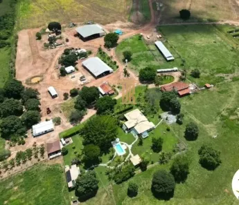 com 8 Quartos à venda, 1852m² no Garapuava, Unaí