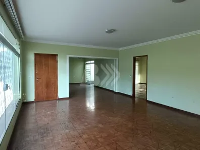 Casa com 3 Quartos à venda, 233m² no Cidade Alta, Piracicaba