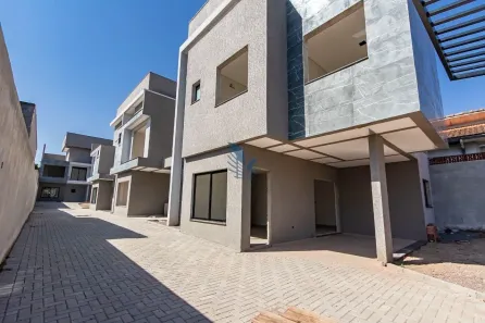 Sobrado com 3 Quartos à venda, 125m² no Pilarzinho, Curitiba