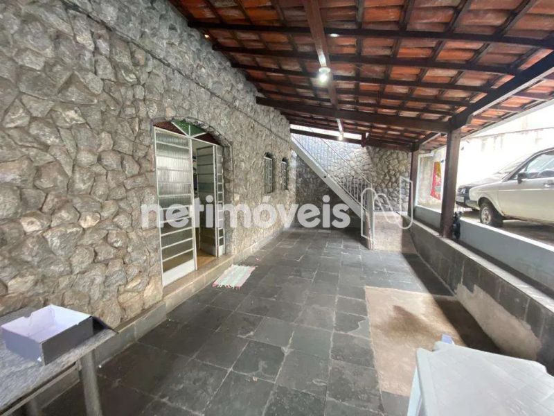 Casa com 5 quartos — Santa Terezinha, Belo Horizonte