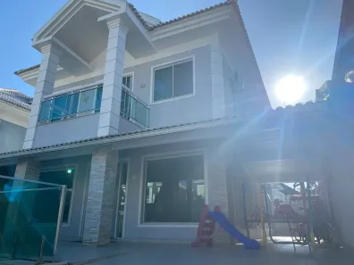 Sobrado com 3 Quartos à venda, 255m² no Recreio dos Bandeirantes, Rio de Janeiro