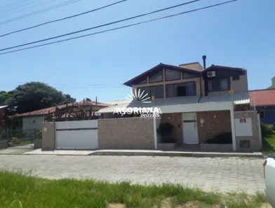 Casa com 5 Quartos para alugar, 450m² no Campeche, Florianópolis