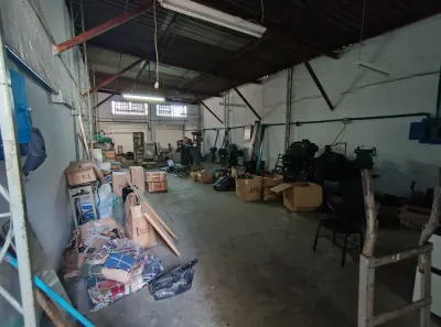 Galpão/Depósito/Armazém com 4 Quartos à venda, 280m² no Penha, Rio de Janeiro