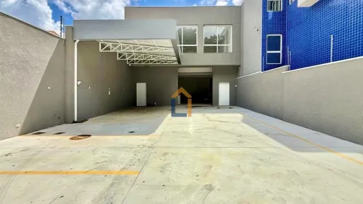 Sala Comercial para alugar, 387m² no Bacacheri, Curitiba