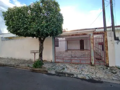 Casa com 5 Quartos à venda, 200m² no Jardim Progresso, Marília