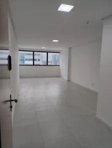 Sala Comercial para alugar, 33m² no São Cristóvão, Salvador