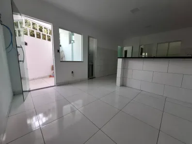 Casa com 2 Quartos para alugar, 65m² no Bangu, Rio de Janeiro