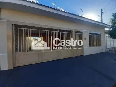 Casa com 3 Quartos para alugar, 131m² no Jardim Primeiro de Maio, Sertãozinho