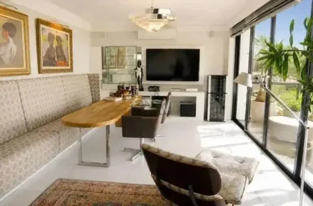 Apartamento com 3 Quartos para alugar, 241m² no Centro, Florianópolis
