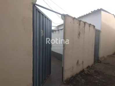 Casa com 1 Quarto para alugar, 40m² no Nossa Senhora Aparecida, Uberlândia